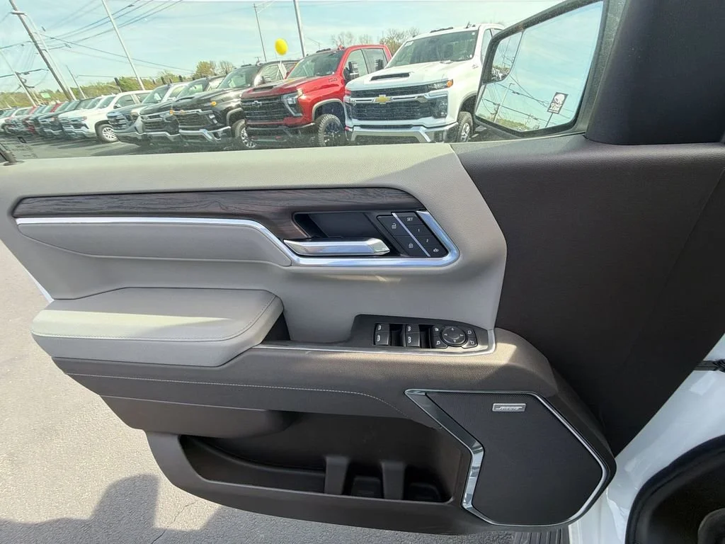 New 2026 Summit White GMC SLT image 19