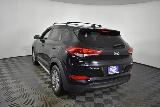 Used 2017 Black Hyundai SE Plus image 8