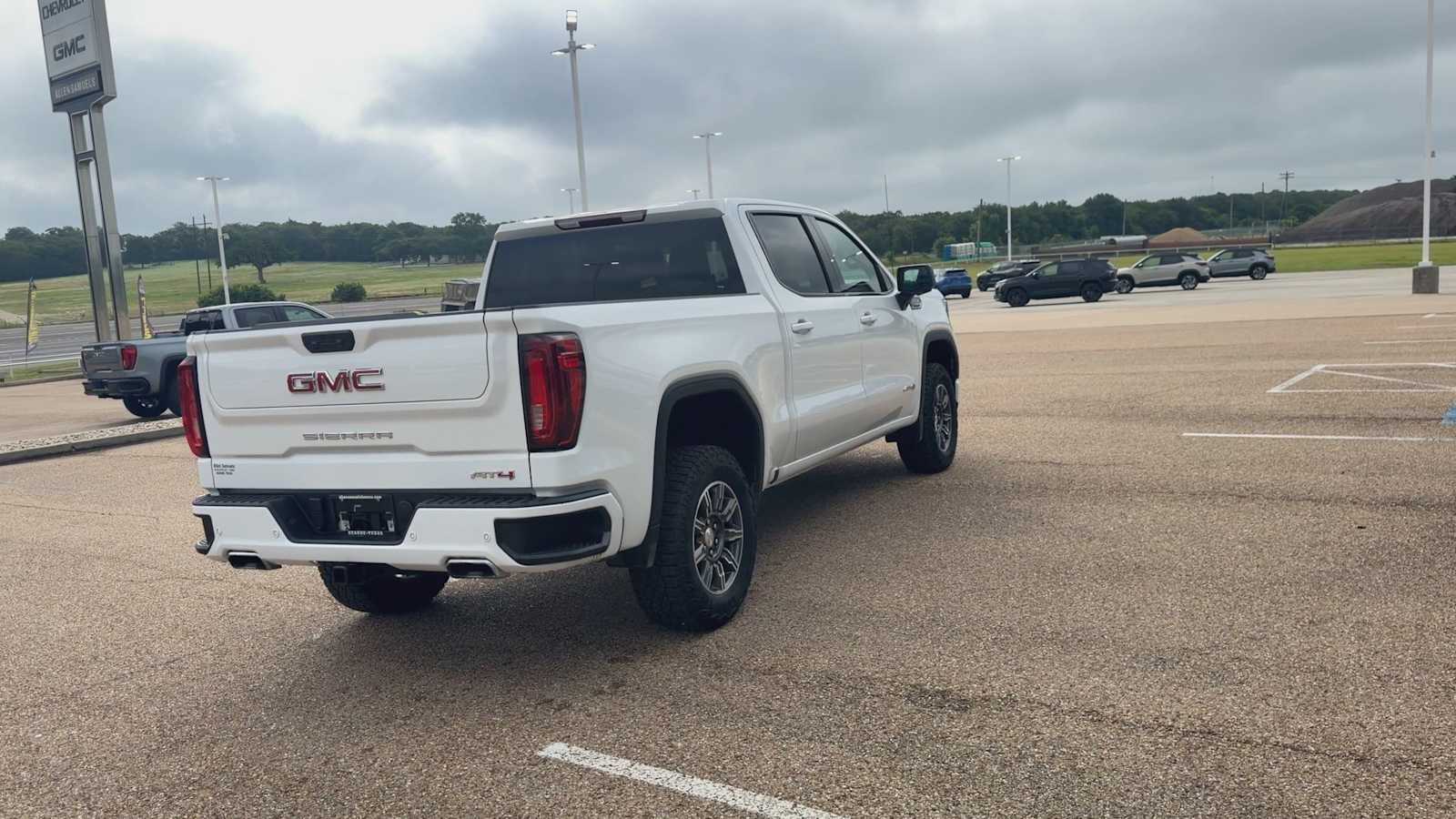 Used 2025 Summit White GMC AT4 image 8