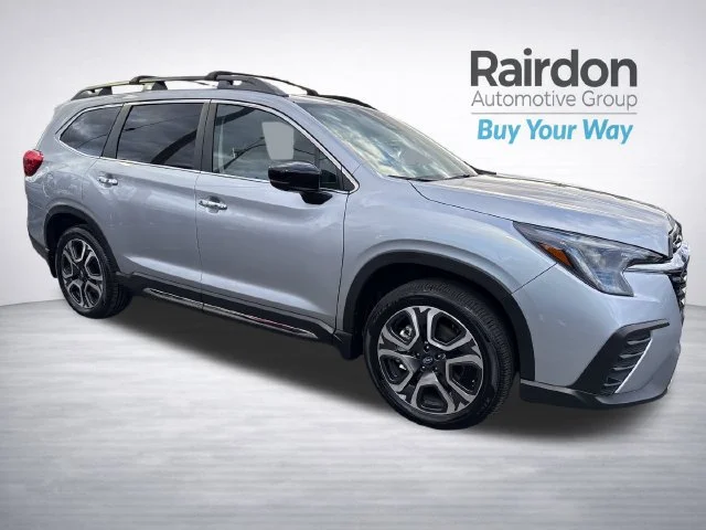 Used 2025 Ice Silver Metallic Subaru Touring image 1