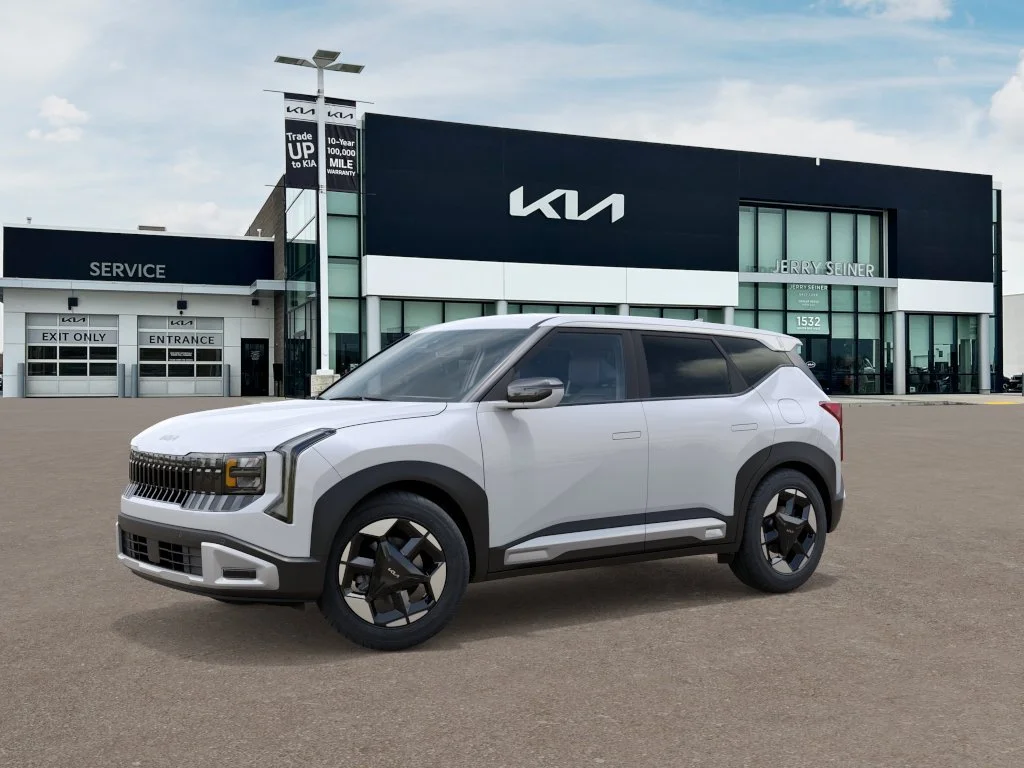 New 2027 Snow White Pearl Kia S image 3