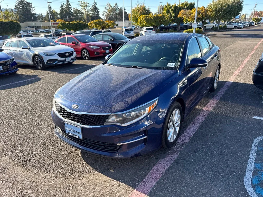 Used 2017 Horizon Blue Kia LX image 3