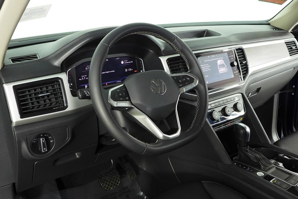 2023 Volkswagen Atlas SE w/Tech - Photo 31