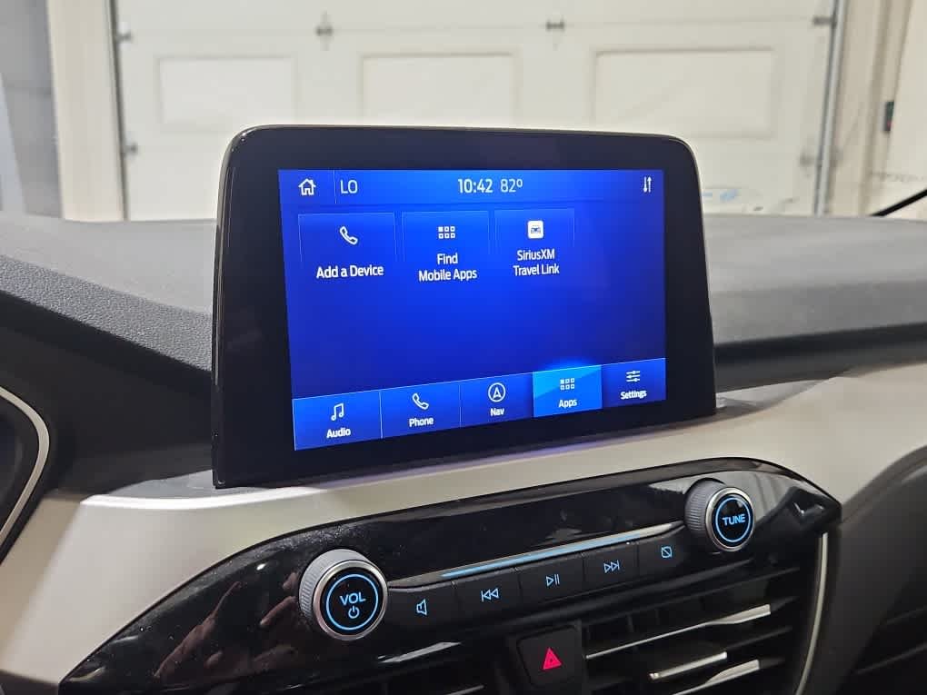 Used 2020 Desert Gold Metallic Ford SE image 14