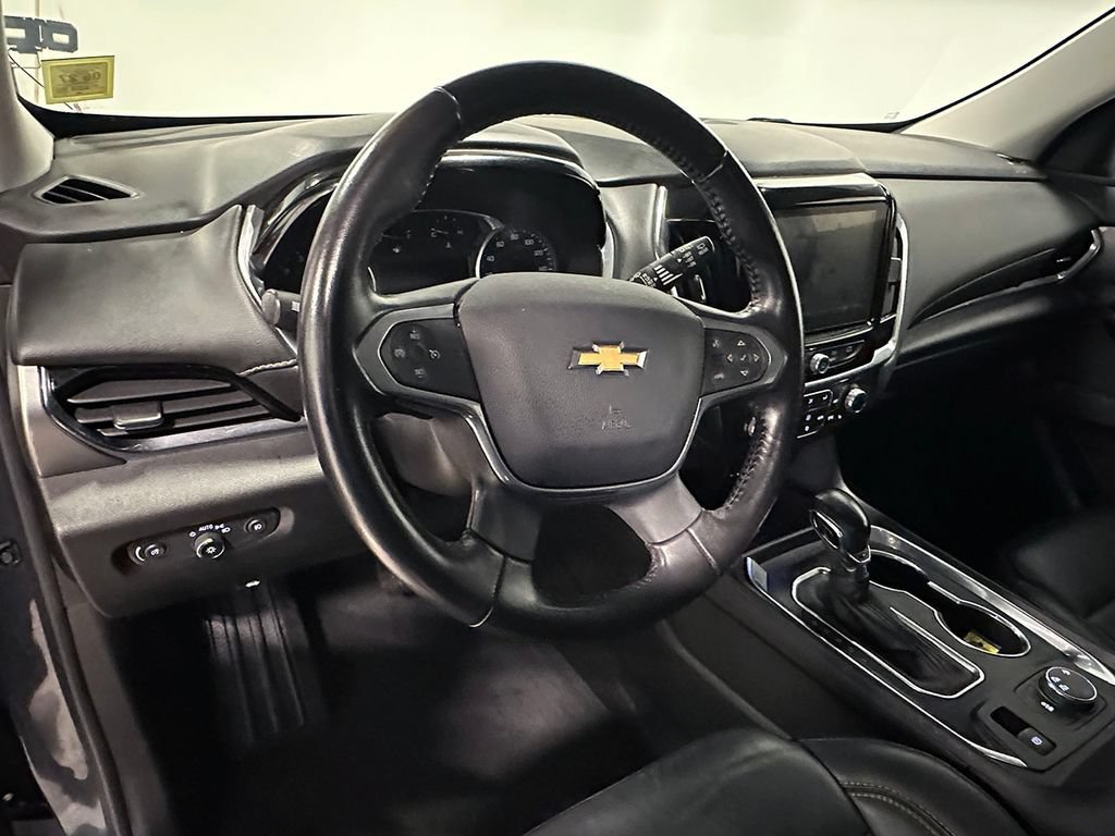 Used 2021 GRAPHITE METALLIC Chevrolet LT Leather image 23