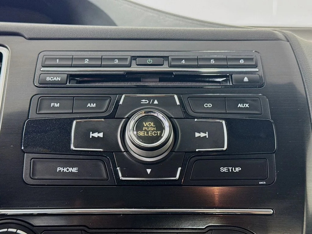 Used 2013 Silver Honda LX image 17