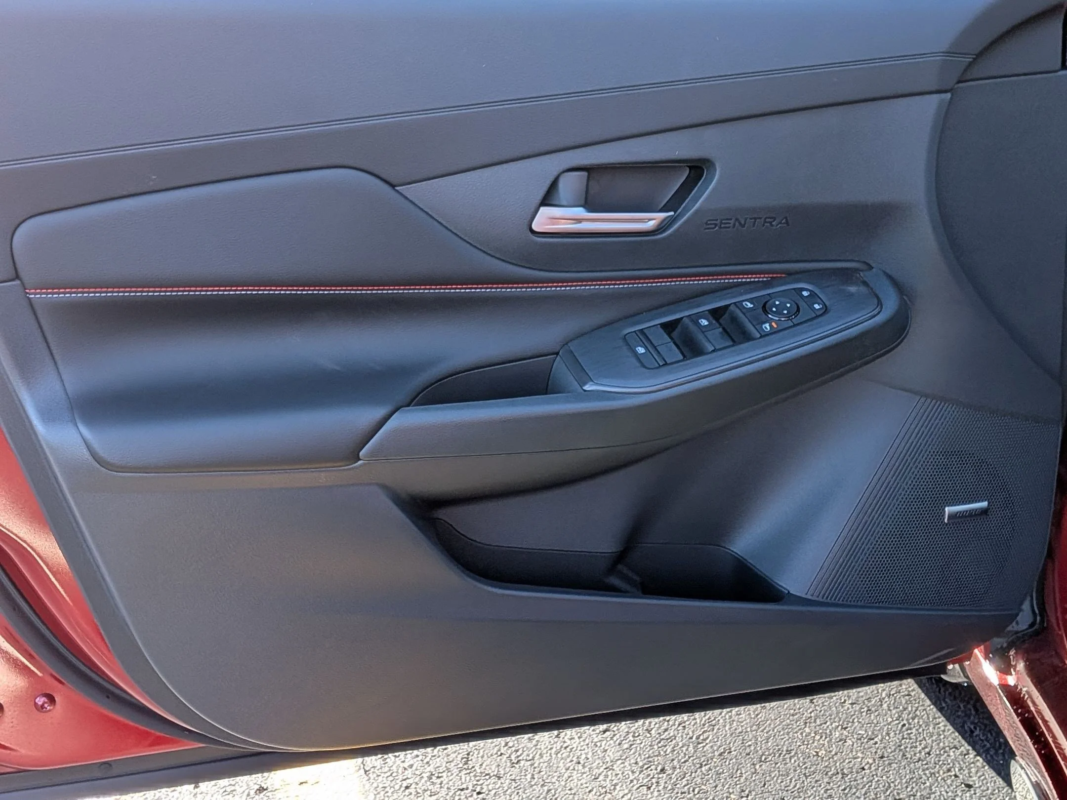 2026 Nissan Sentra SR - Photo 10