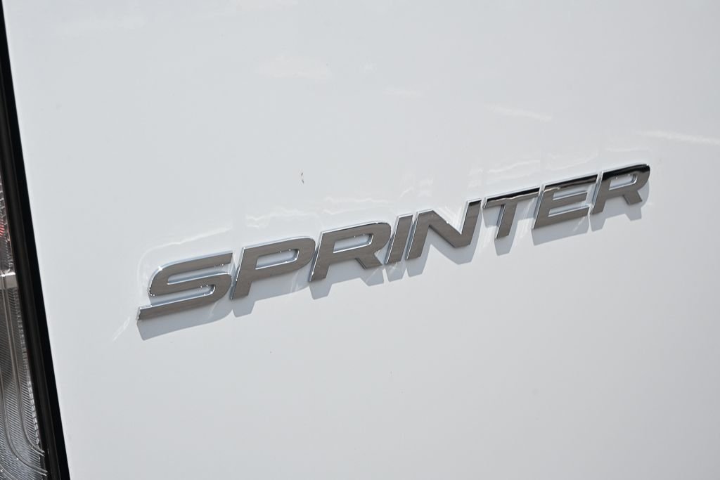New 2026 Arctic White Mercedes-Benz Cargo 170 WB image 28