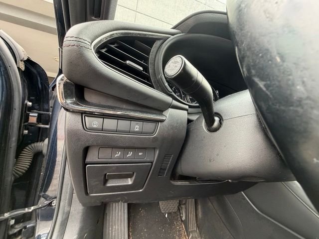 Used 2019 Blue Mazda Preferred image 12