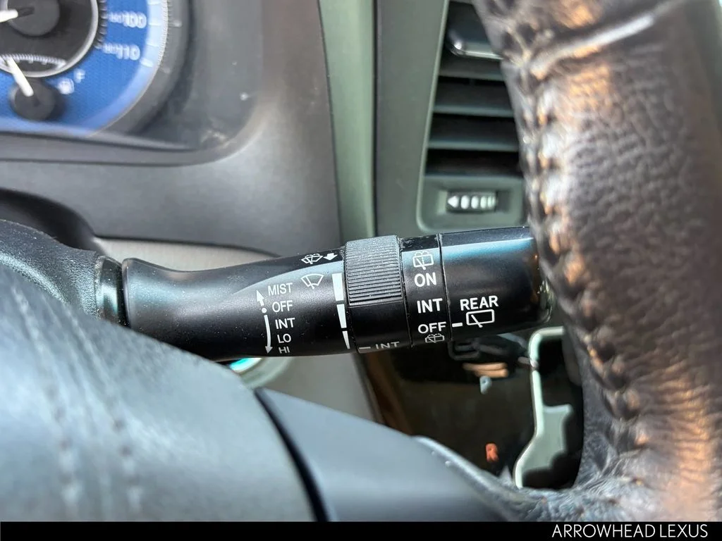Used 2015 Gray Toyota XLE image 17