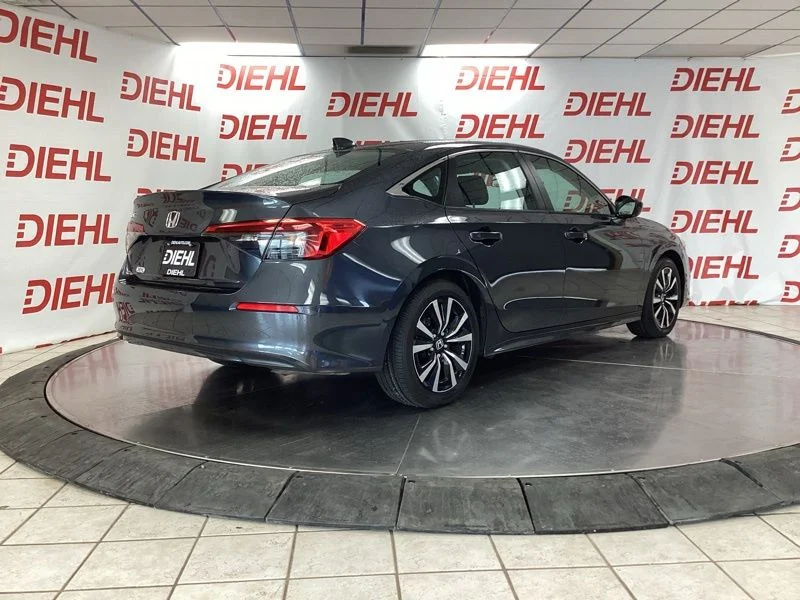 Used 2024  Honda EX image 7