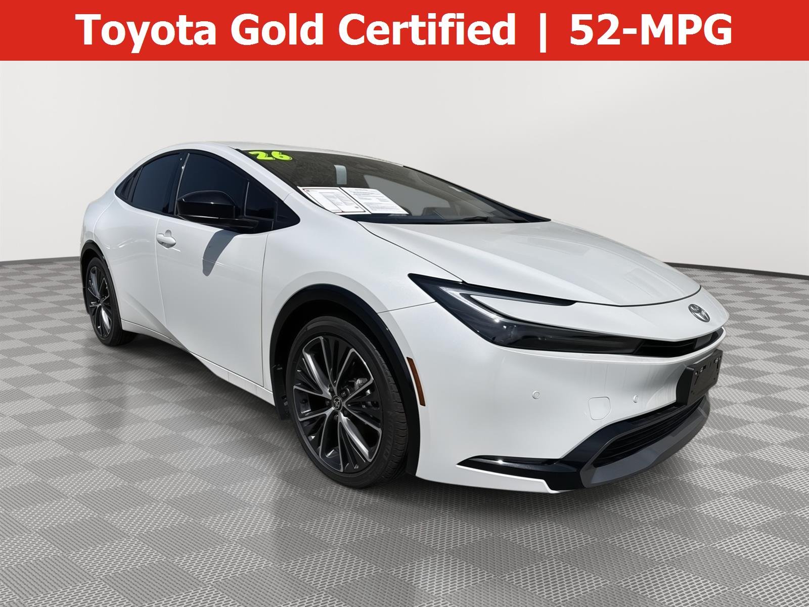 2026 Toyota Prius XLE FWD's photo