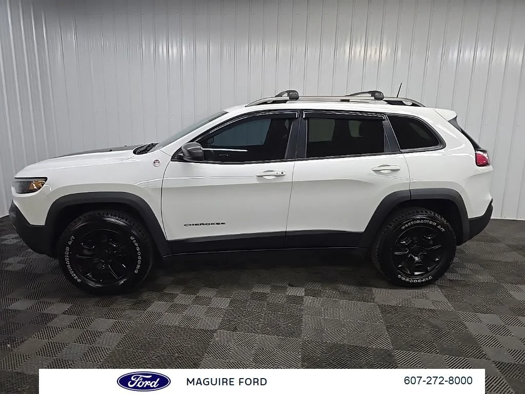 Used 2019 White Jeep Trailhawk image 6