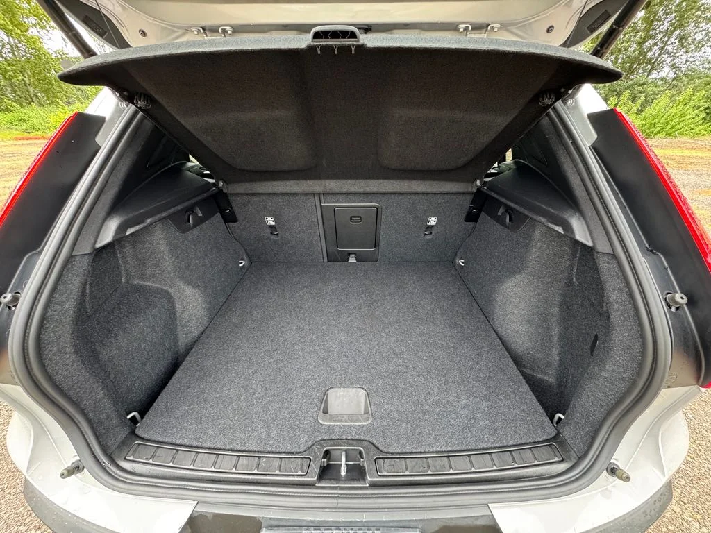 2024 Volvo XC40 Core - Photo 12