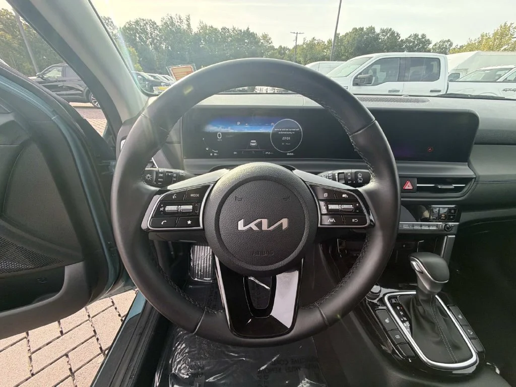 Used 2024 Blue Kia EX image 16