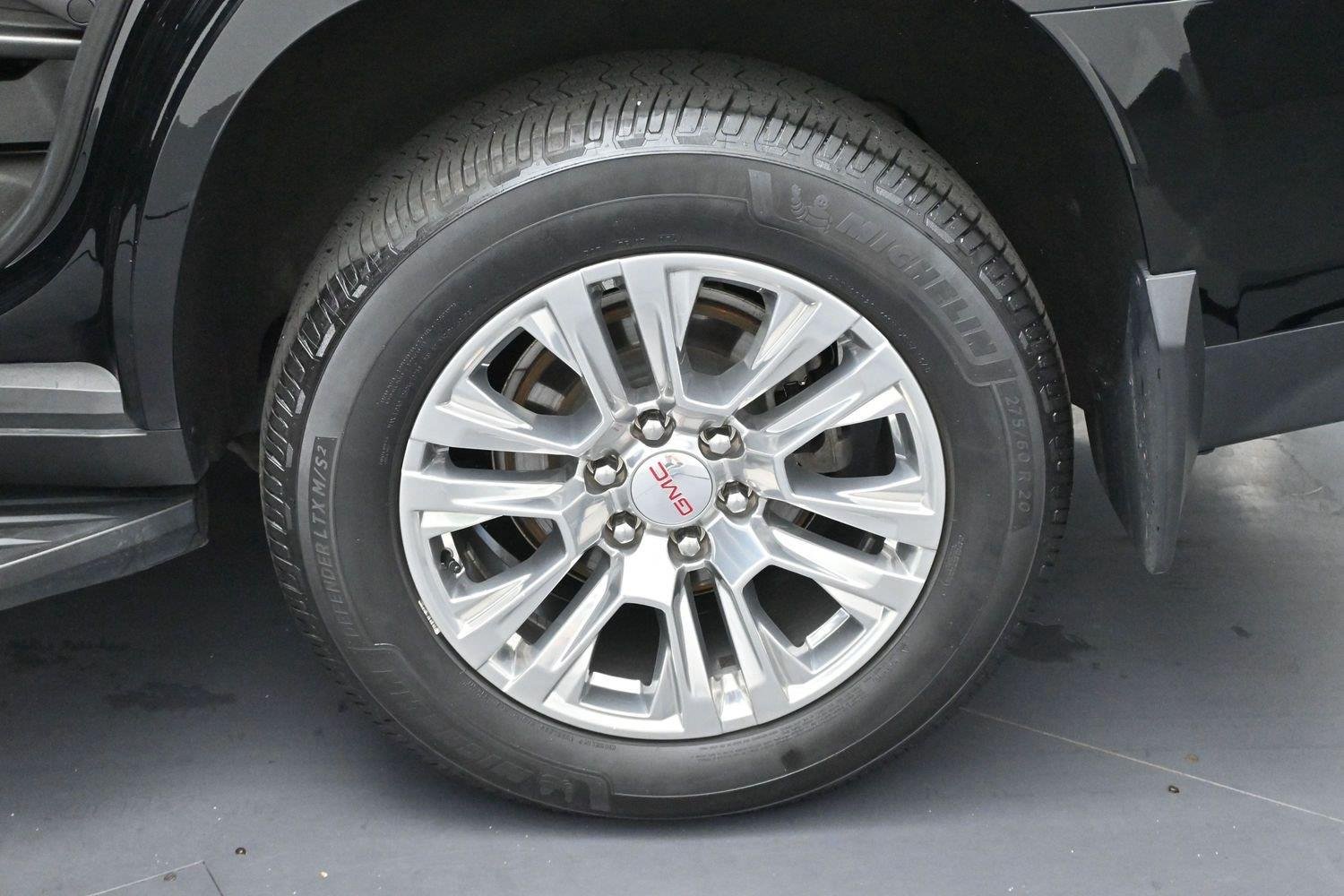 Used 2021 ONYX BLACK GMC Denali image 42