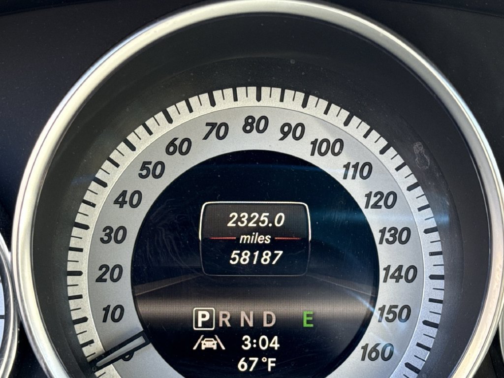 Used 2013  Mercedes-Benz C 300 image 4