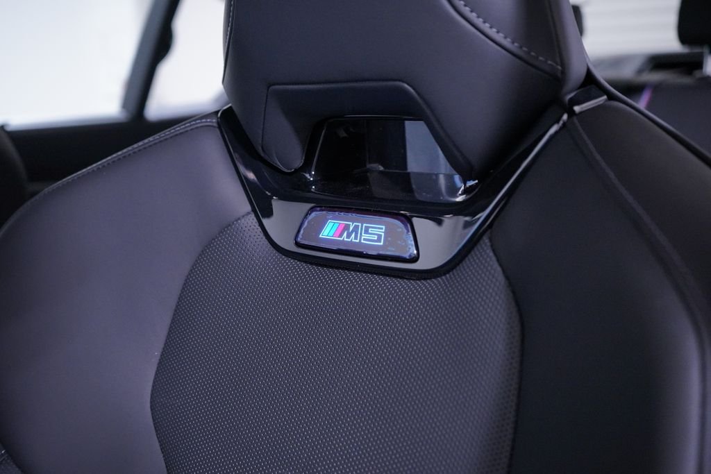 New 2027 Black Sapphire Metallic BMW Base image 12