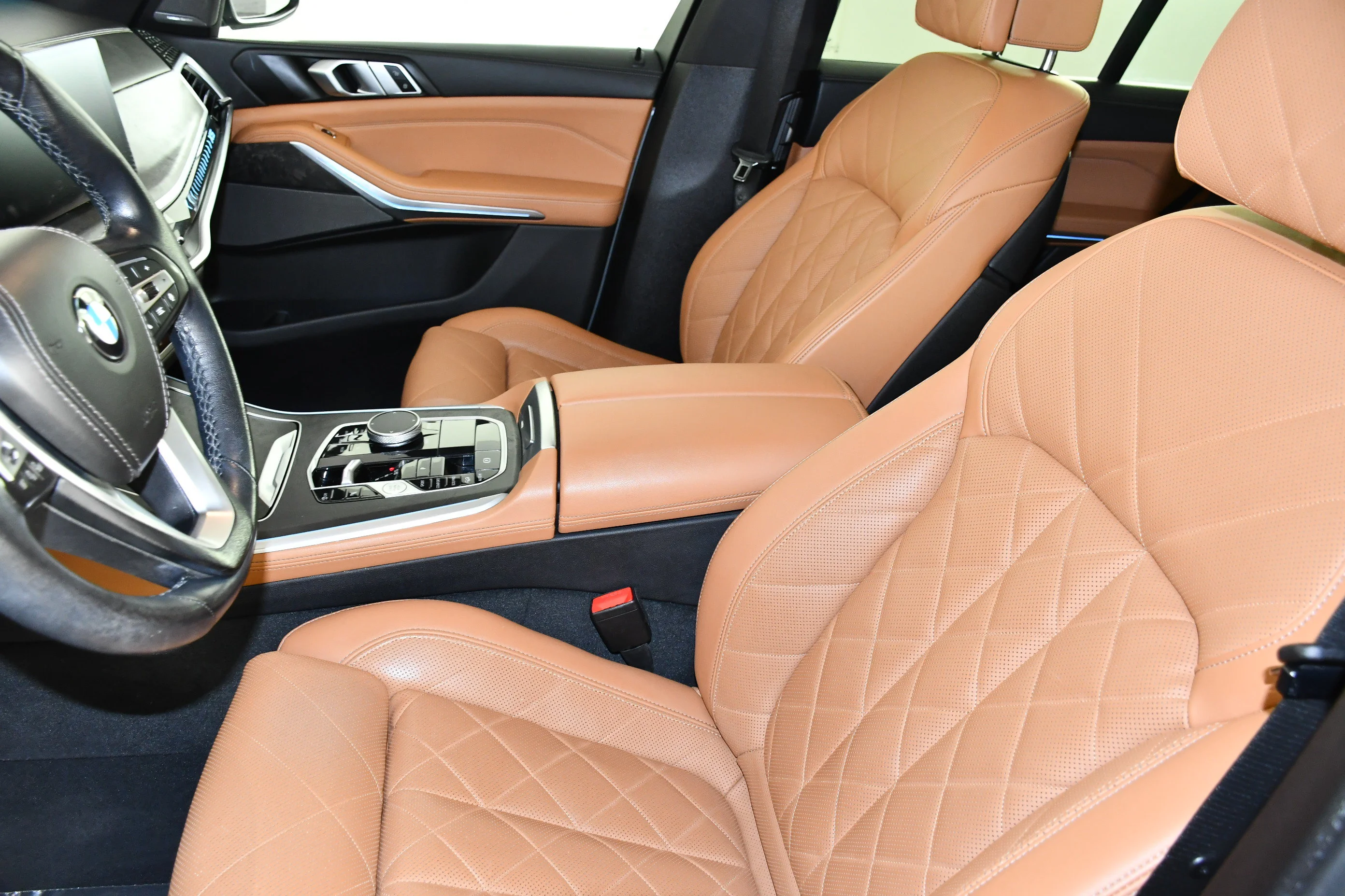 Used 2024 Skyscraper Grey Metallic BMW xDrive40i image 38
