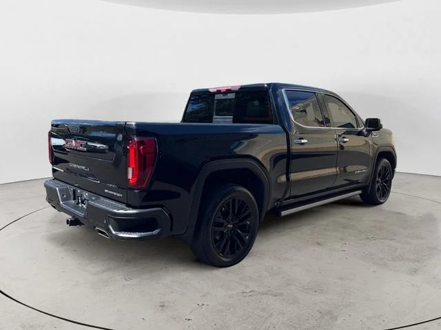 Used 2022 Black GMC Denali image 5