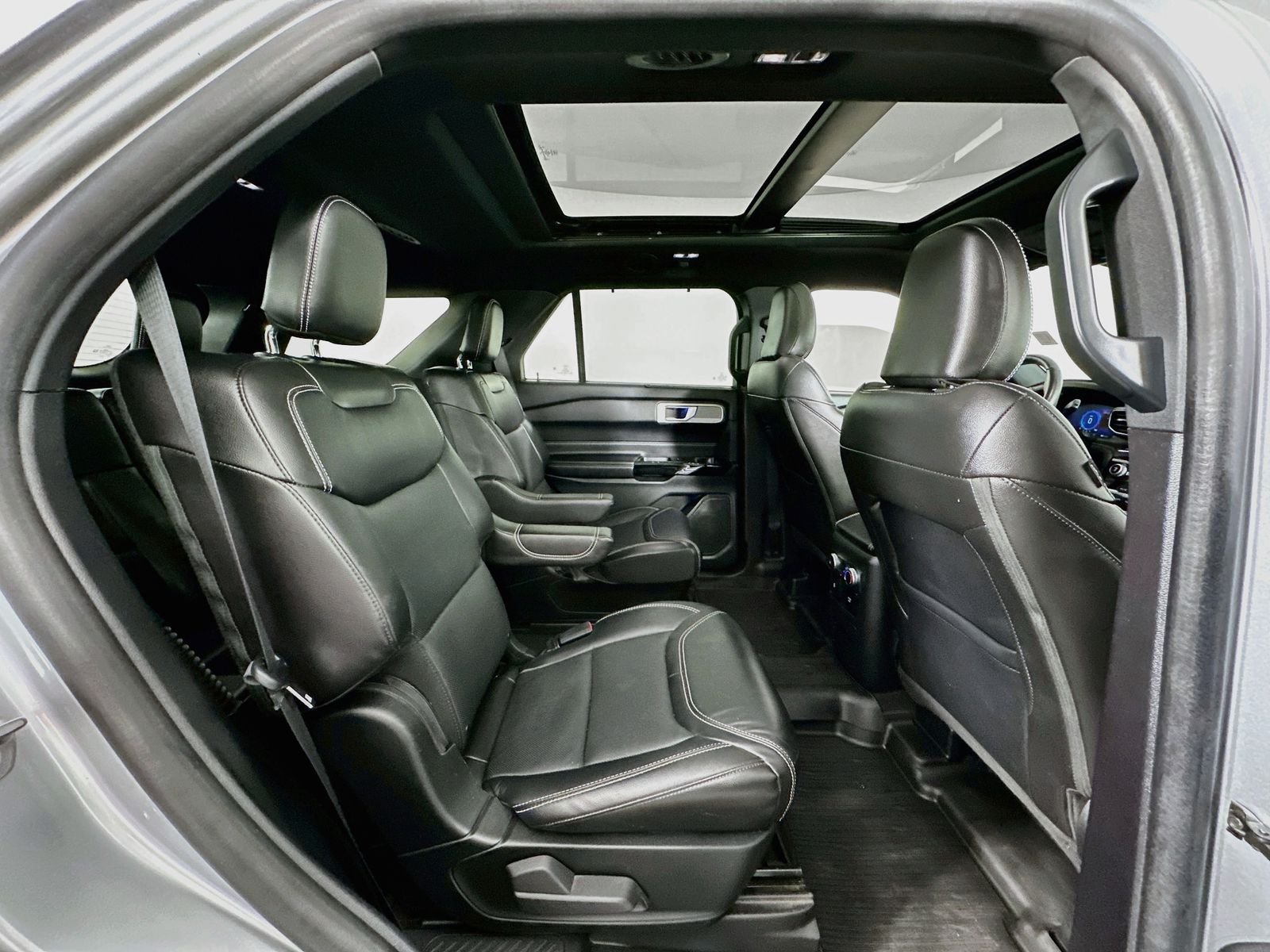 Used 2022 Silver Metallic Ford ST image 31