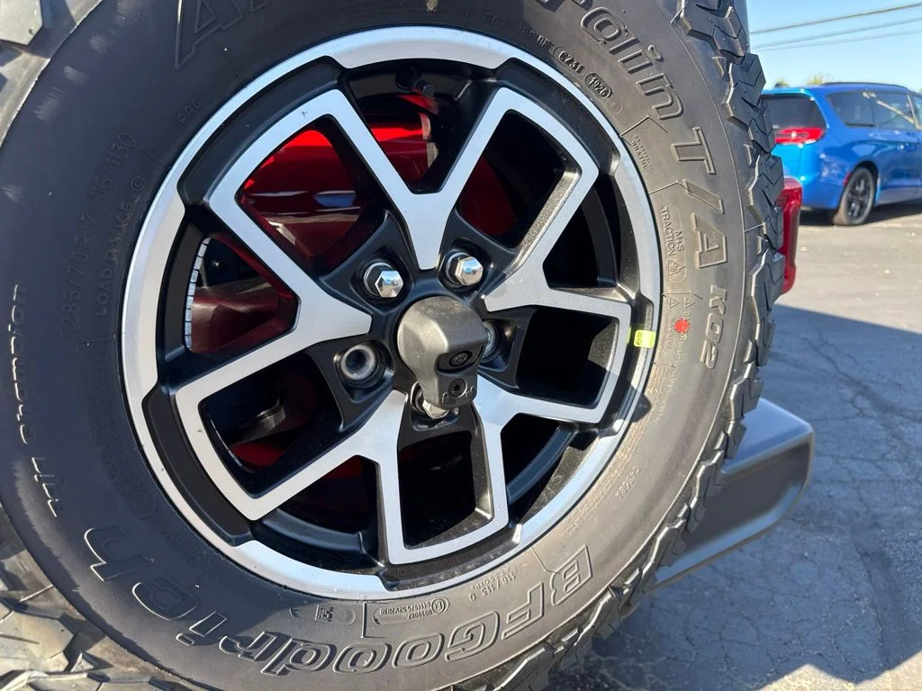 New 2027 Firecracker Red Clearcoat Jeep Rubicon image 17