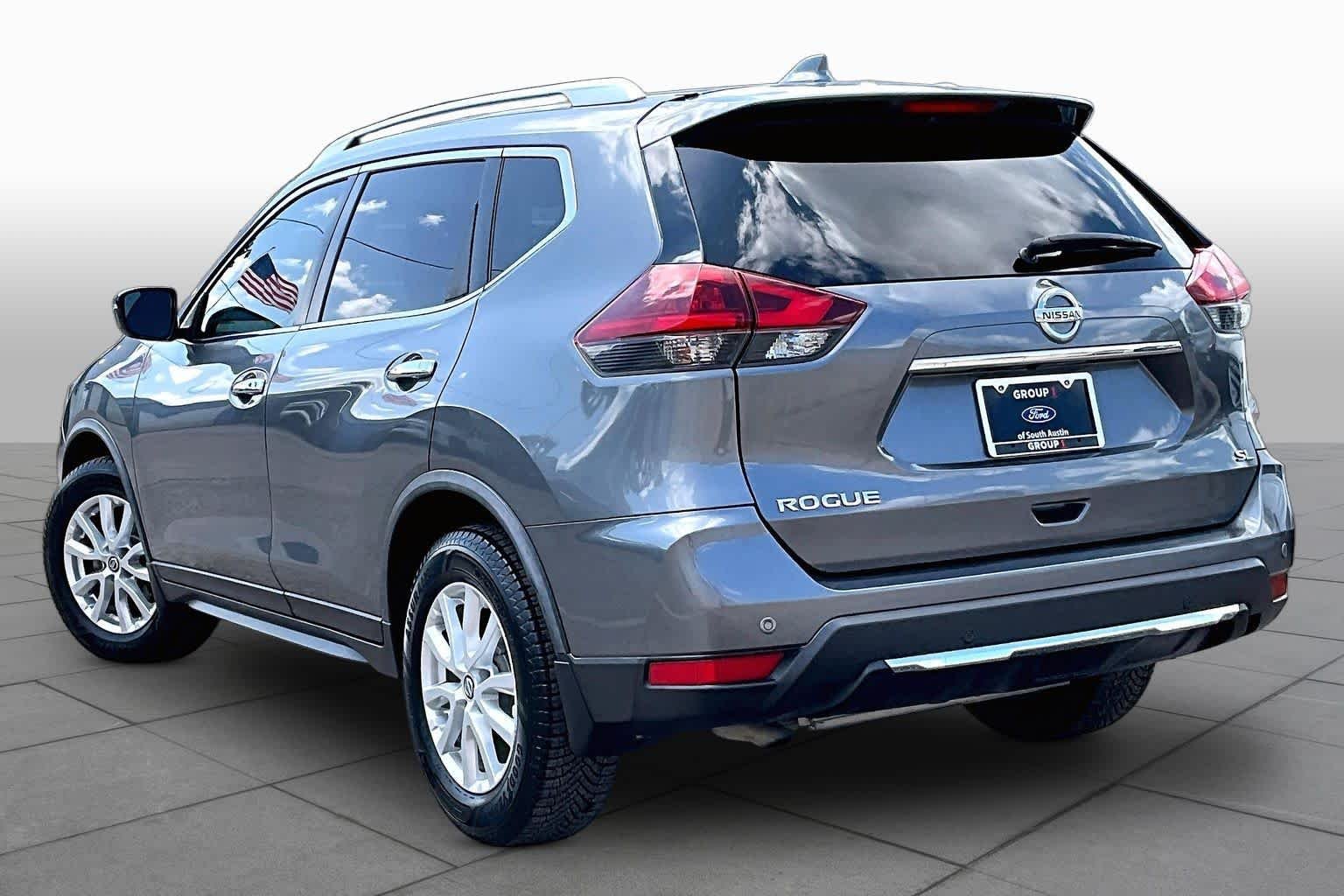 Used 2020 Gun Metallic Nissan SV image 6