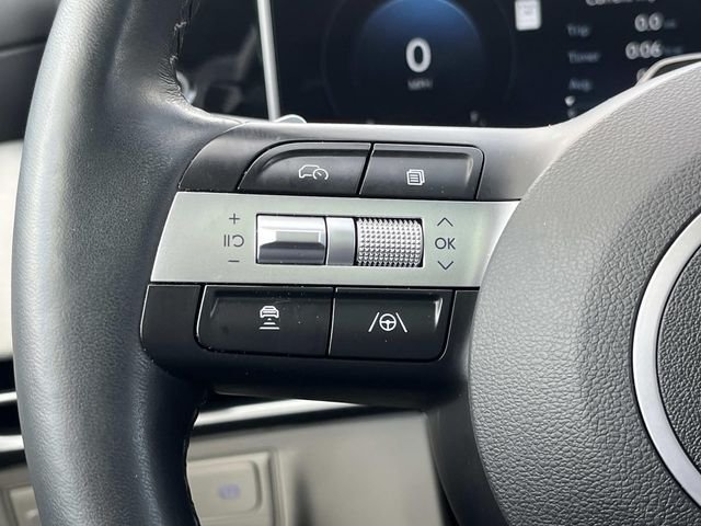 Used 2025 White Hyundai Limited image 31