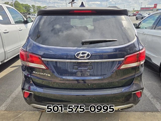 Used 2018 Blue Hyundai SE image 3
