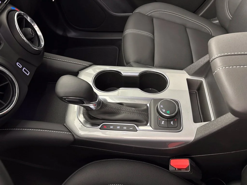 New 2026 Summit White Chevrolet 3LT image 44