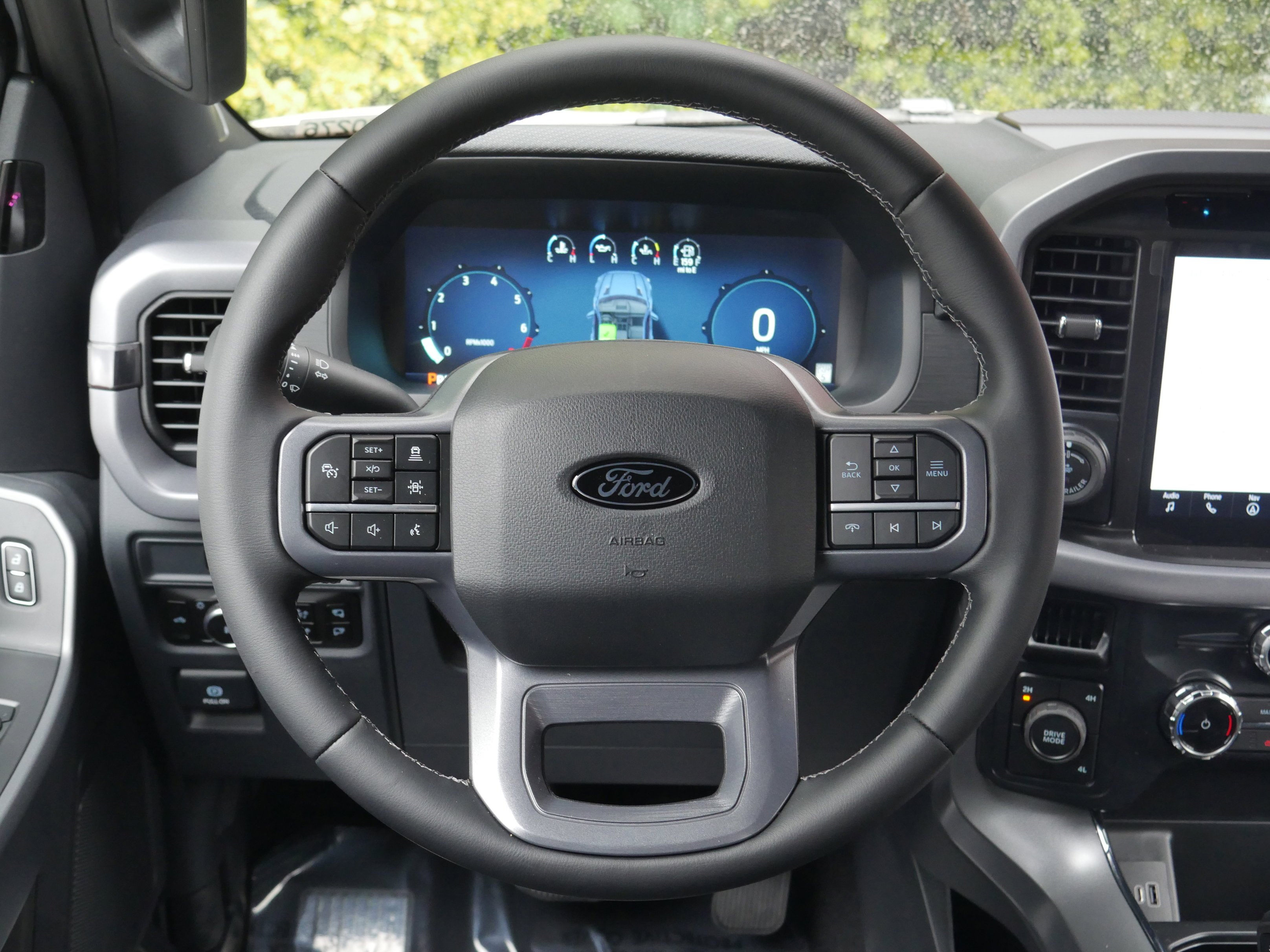 New 2026 Oxford White Ford XLT image 6