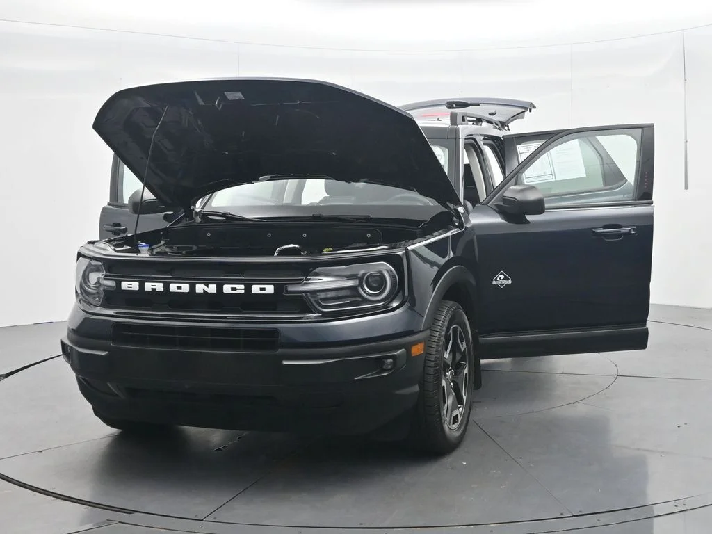 Used 2022 Blue Metallic Ford Outer Banks image 55