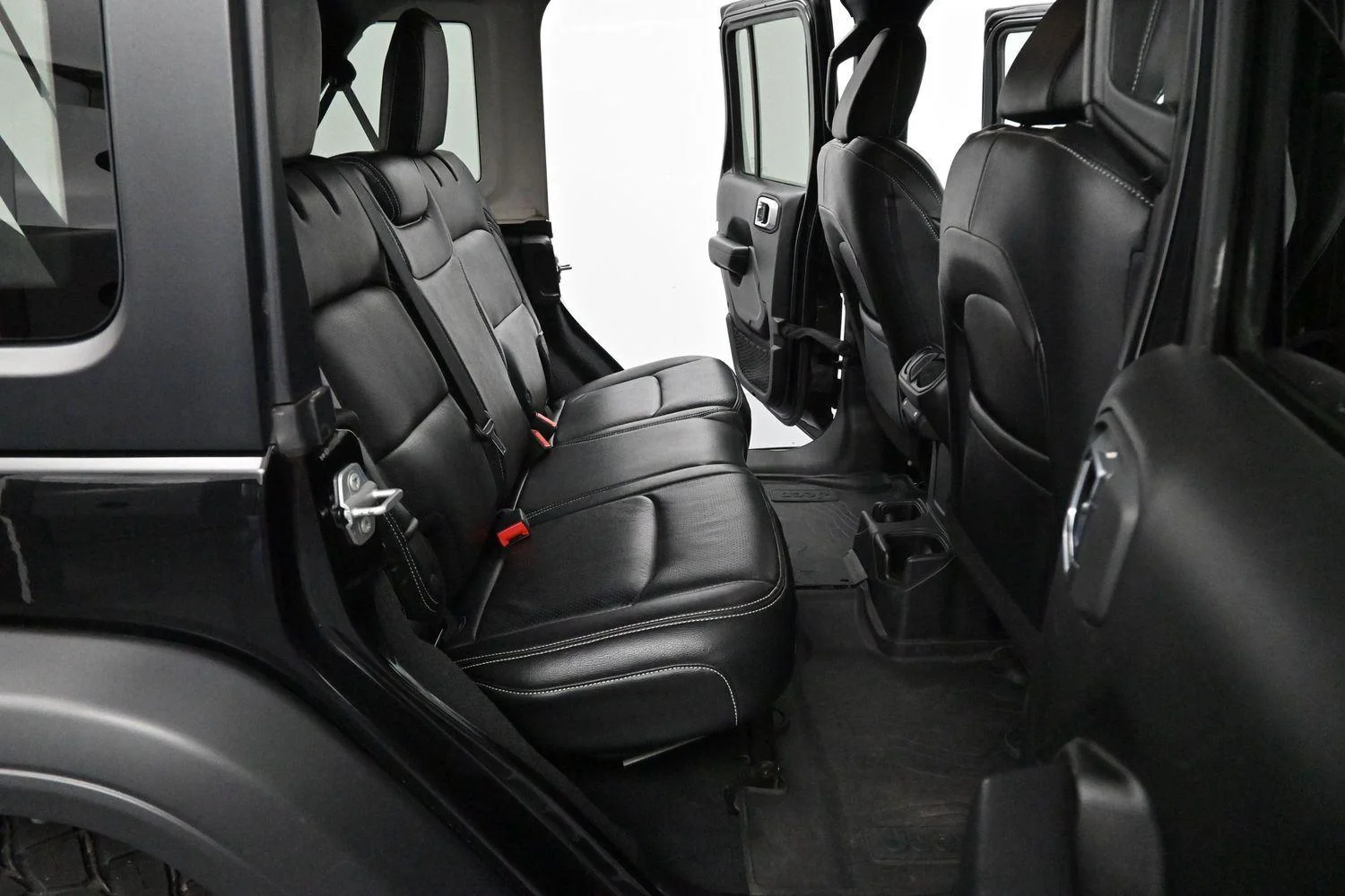Used 2022 Black Clearcoat Jeep Unlimited Willys image 29