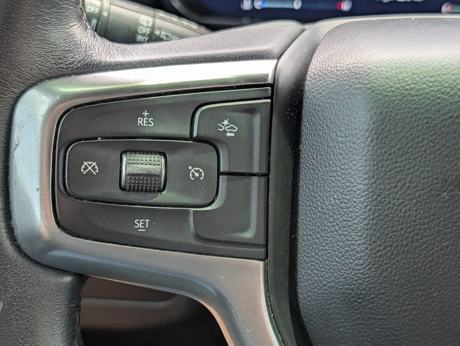 Used 2022 Empire Beige Metallic Chevrolet Z71 image 24