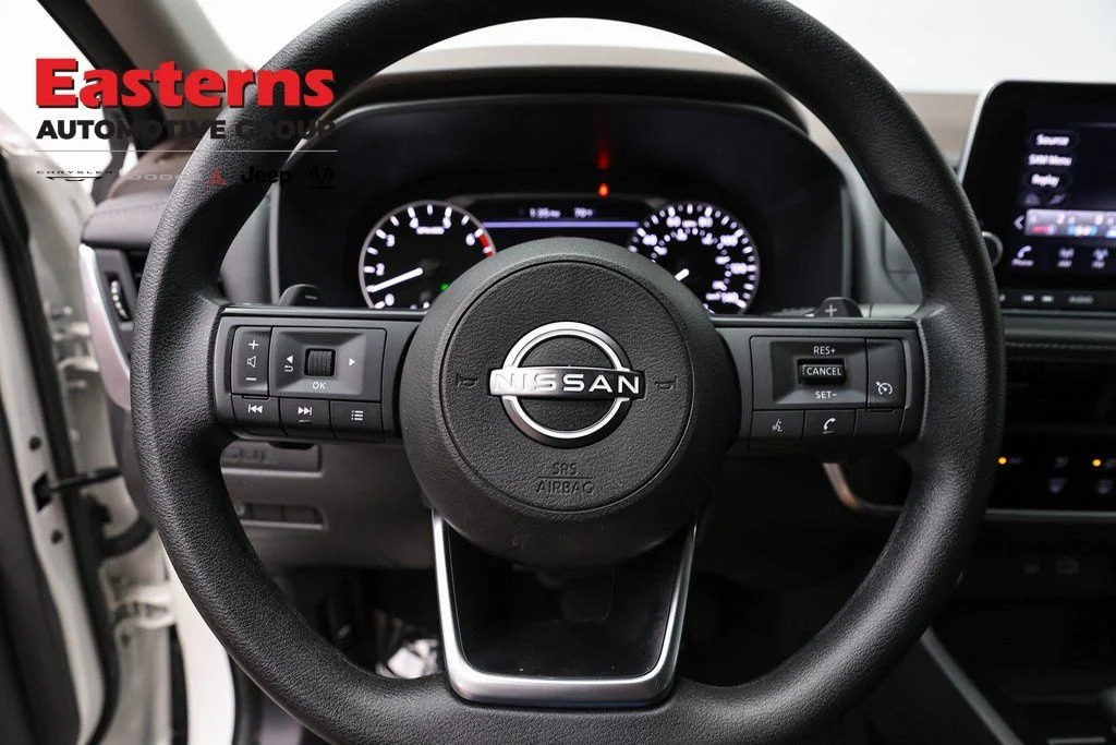 Used 2023 White Nissan S image 12