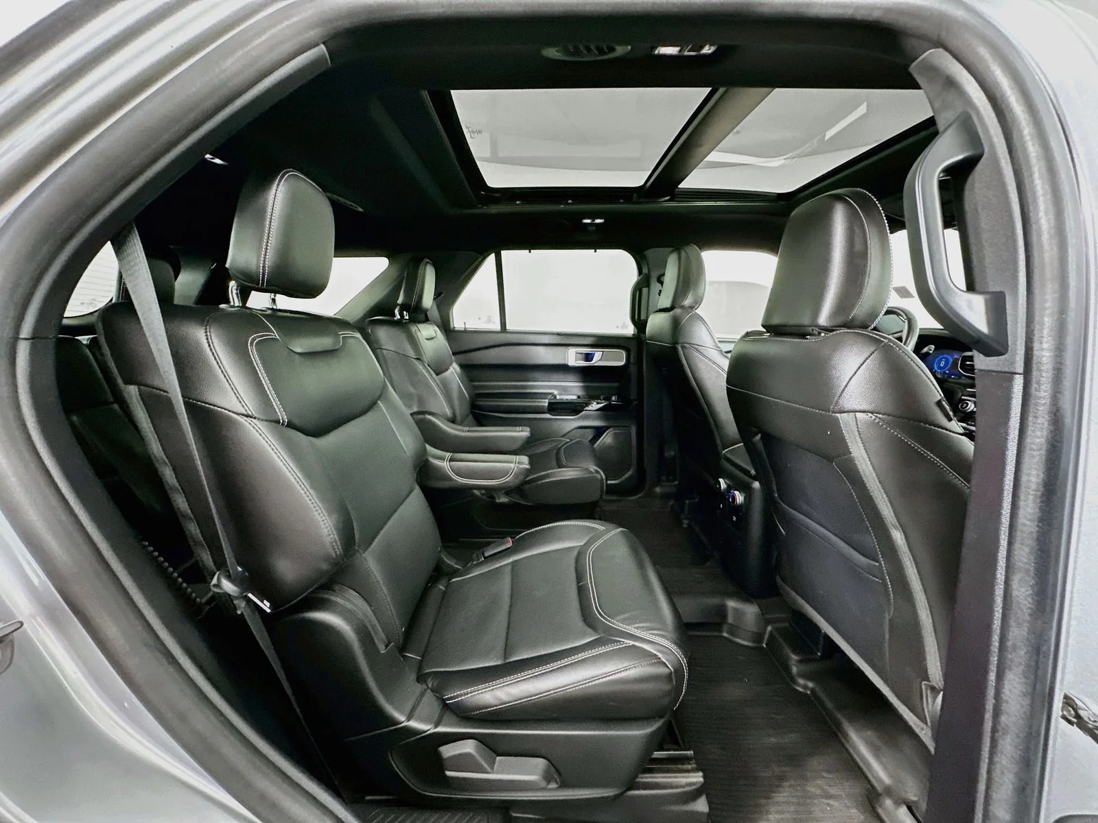 Used 2022 Silver Metallic Ford ST image 31