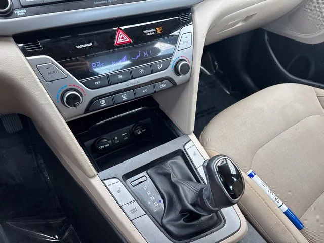 Used 2018 Phantom Black Hyundai Value Edition image 27