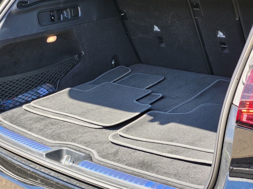 Certified Used 2026 BLACK Mercedes-Benz 300 image 39