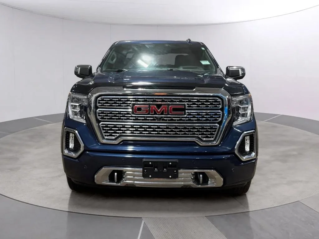 Used 2022 Pacific Blue Metallic GMC Denali image 8