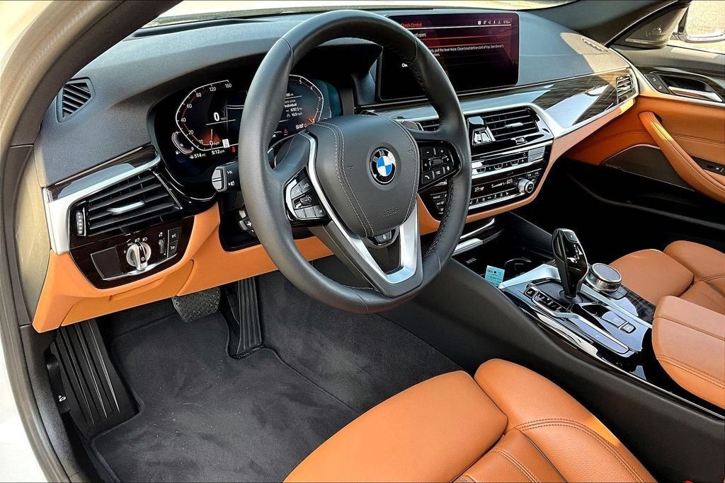 Used 2023 White BMW 530i image 14