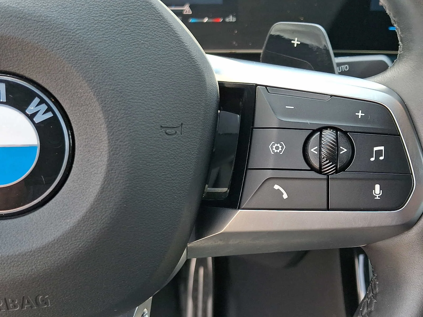 2025 BMW X2 28i - Photo 22