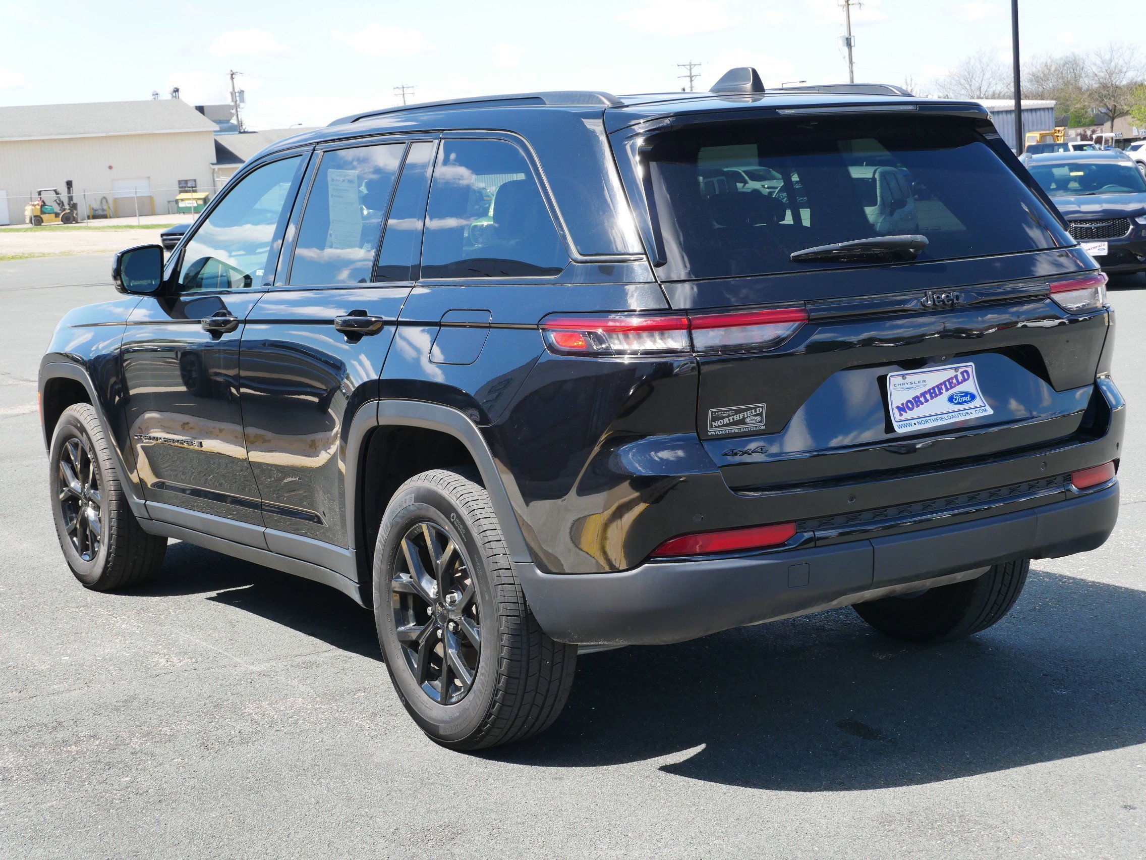 View vehicle photo 6
