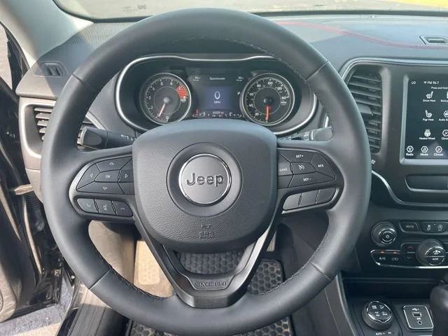 Used 2022 Black Jeep Trailhawk 4x4 image 17