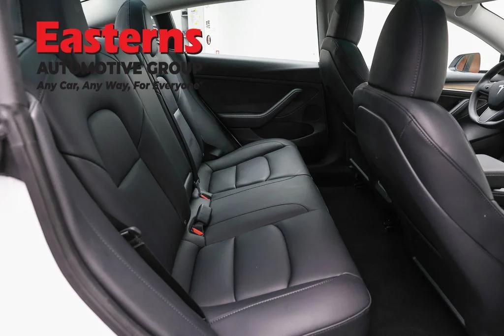 Used 2023 White Tesla Base image 17