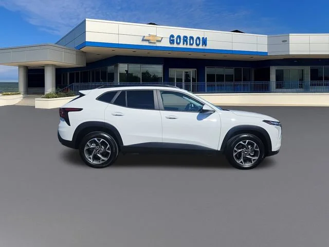 Used 2024 Summit White Chevrolet LT image 7