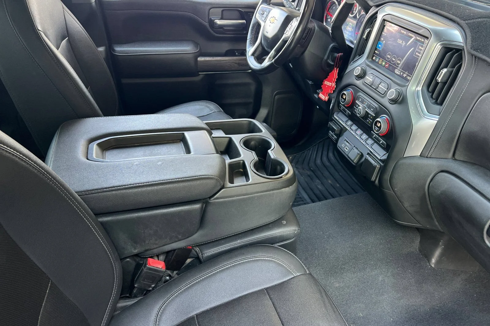 Used 2022 GREENSTONE METALLIC Chevrolet LTZ image 15