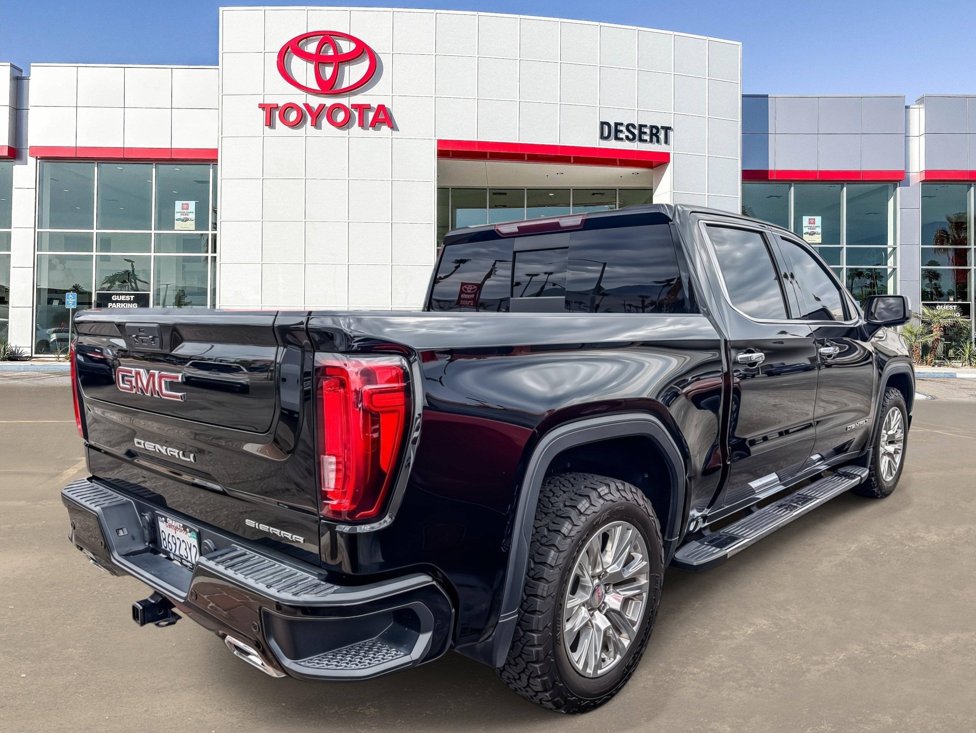 Used 2020 Onyx Black GMC Denali image 5
