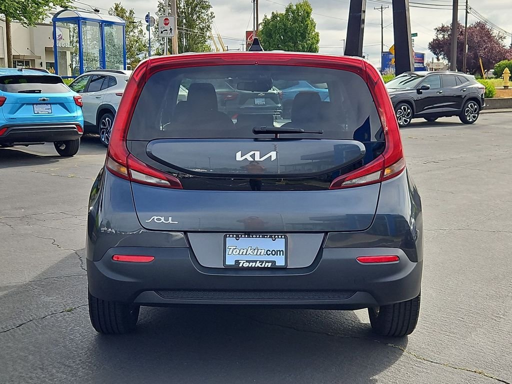 Used 2022 Gravity Gray Kia LX image 4