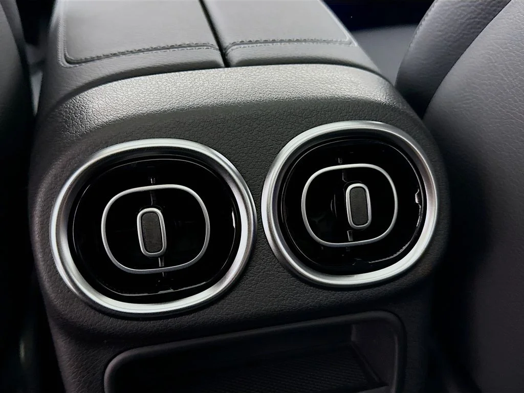 New 2026 Black Mercedes-Benz GLC 300 image 27