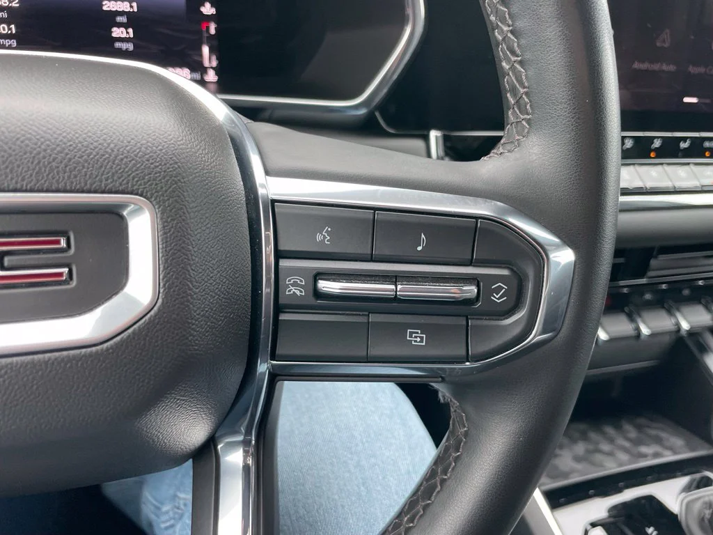 Used 2023 Blue Metallic GMC Elevation image 20
